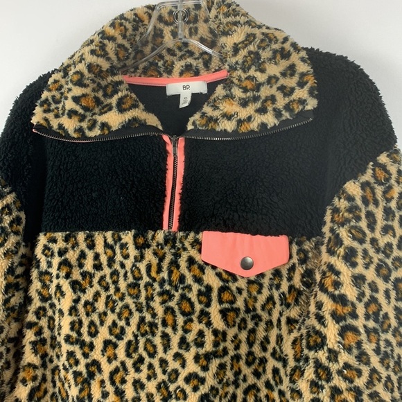 Nordstrom Bp. Tan Dale Leopard Big Spot Leopard Fleece Pullover Large - Picture 4 of 5